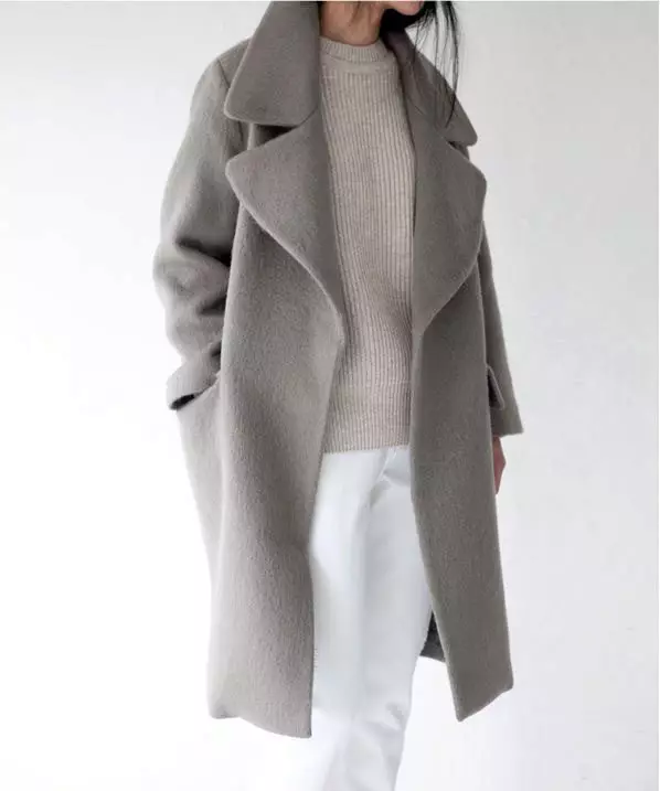 Alpaca Coat (116 fotos): Modelos de produción Italia, comentarios, abrigo de mulleres con capucha, bielorruso, germánico, de Kroyork 593_114