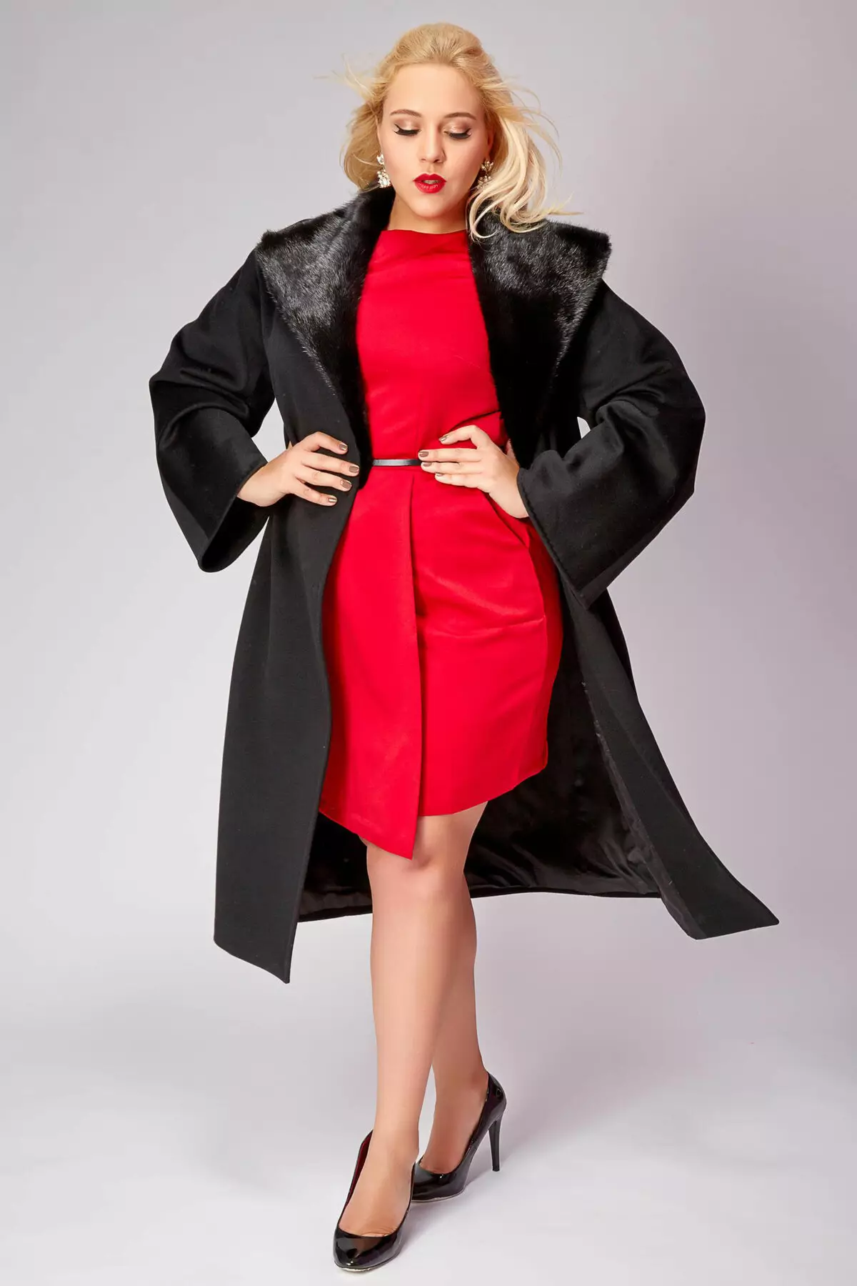 Алпака палто (116 снимки): производствени модели Италия, ревюта, женско палто с качулка, беларуски, германски, от Kroyork 593_43