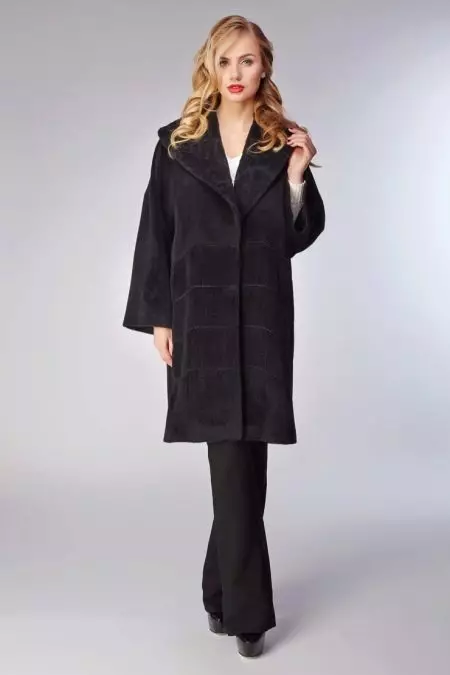 Alpaca coat (116 photos): production models ITALY, reviews, women's coat with hood, Belarusian, Germanic, from Kroyork 593_61