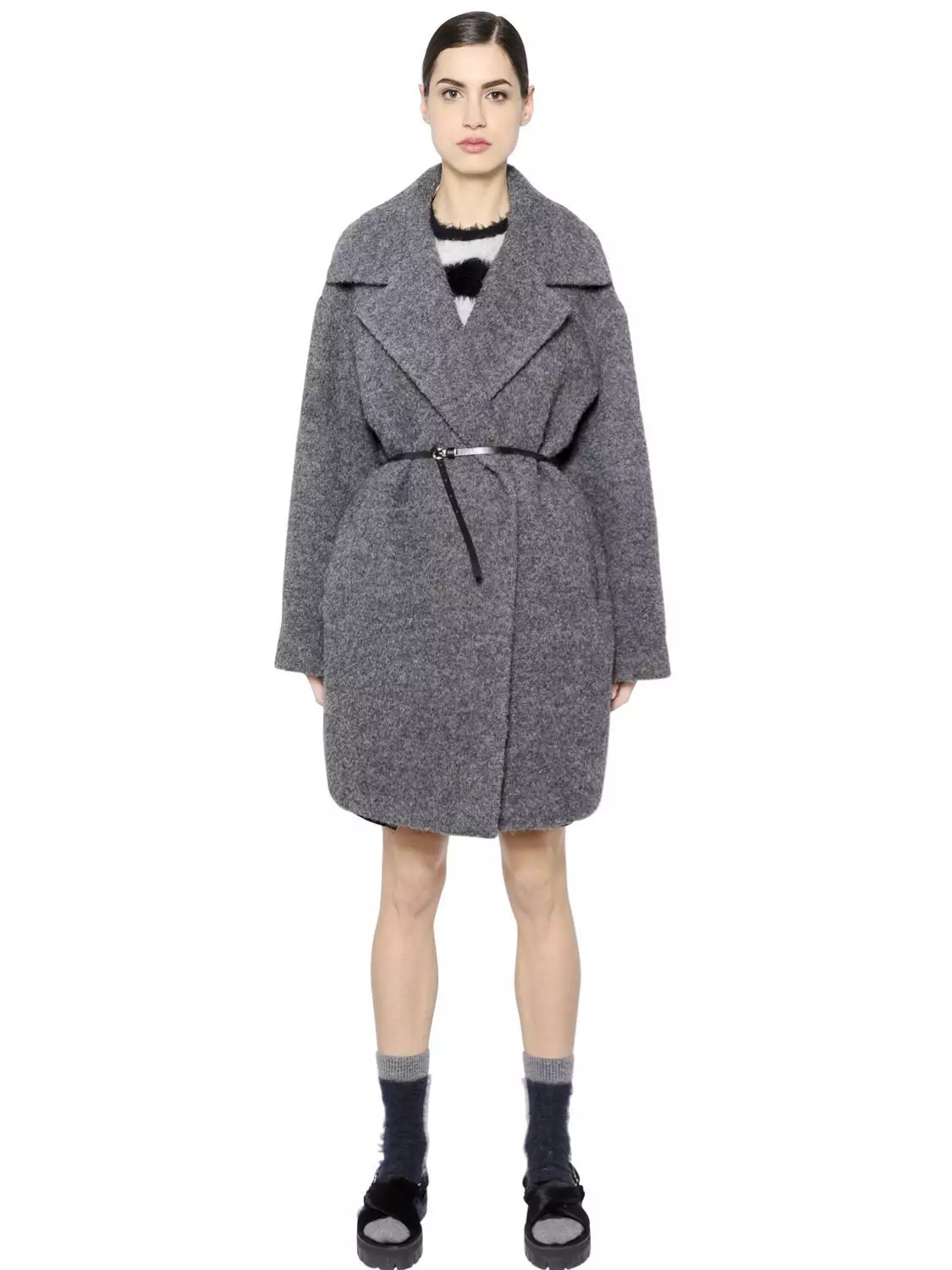 Alpaca Coat (116 fotos): Modelos de produción Italia, comentarios, abrigo de mulleres con capucha, bielorruso, germánico, de Kroyork 593_68