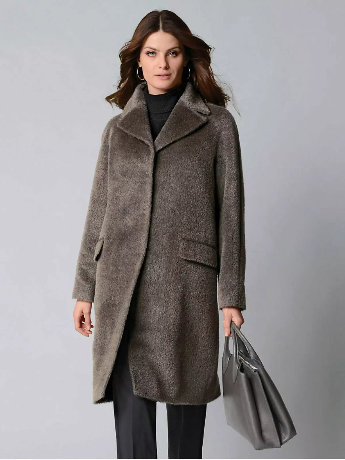Алпака палто (116 снимки): производствени модели Италия, ревюта, женско палто с качулка, беларуски, германски, от Kroyork 593_88