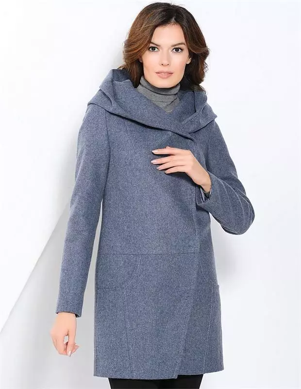 Abrigo de lana (75 fotos): Comentarios sobre la capa de valb femenino, sin forro, de Italia, abrigo de moda 595_11