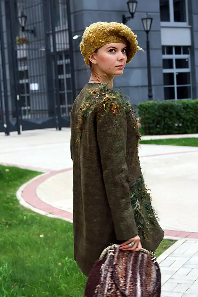 Áo khoác len (75 ảnh): Nhận xét về áo khoác nữ Valb, không có lớp lót, từ Ý, áo khoác hợp thời trang 595_12