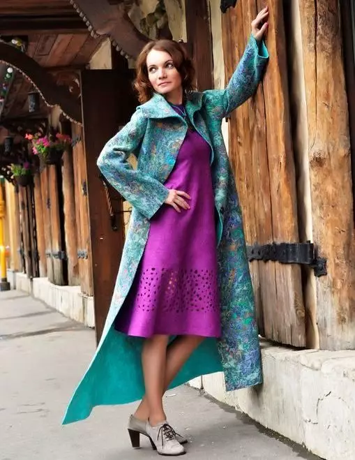 Abrigo de lana (75 fotos): Comentarios sobre la capa de valb femenino, sin forro, de Italia, abrigo de moda 595_2
