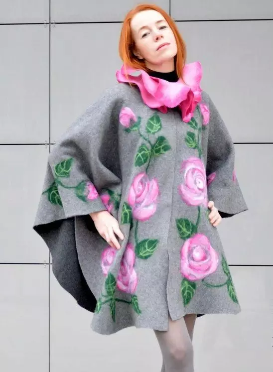 Abrigo de lana (75 fotos): Comentarios sobre la capa de valb femenino, sin forro, de Italia, abrigo de moda 595_30