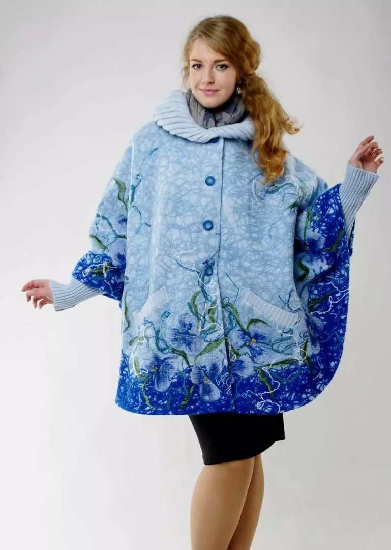 Abrigo de lana (75 fotos): Comentarios sobre la capa de valb femenino, sin forro, de Italia, abrigo de moda 595_34