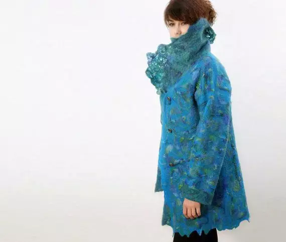 Abrigo de lana (75 fotos): Comentarios sobre la capa de valb femenino, sin forro, de Italia, abrigo de moda 595_58