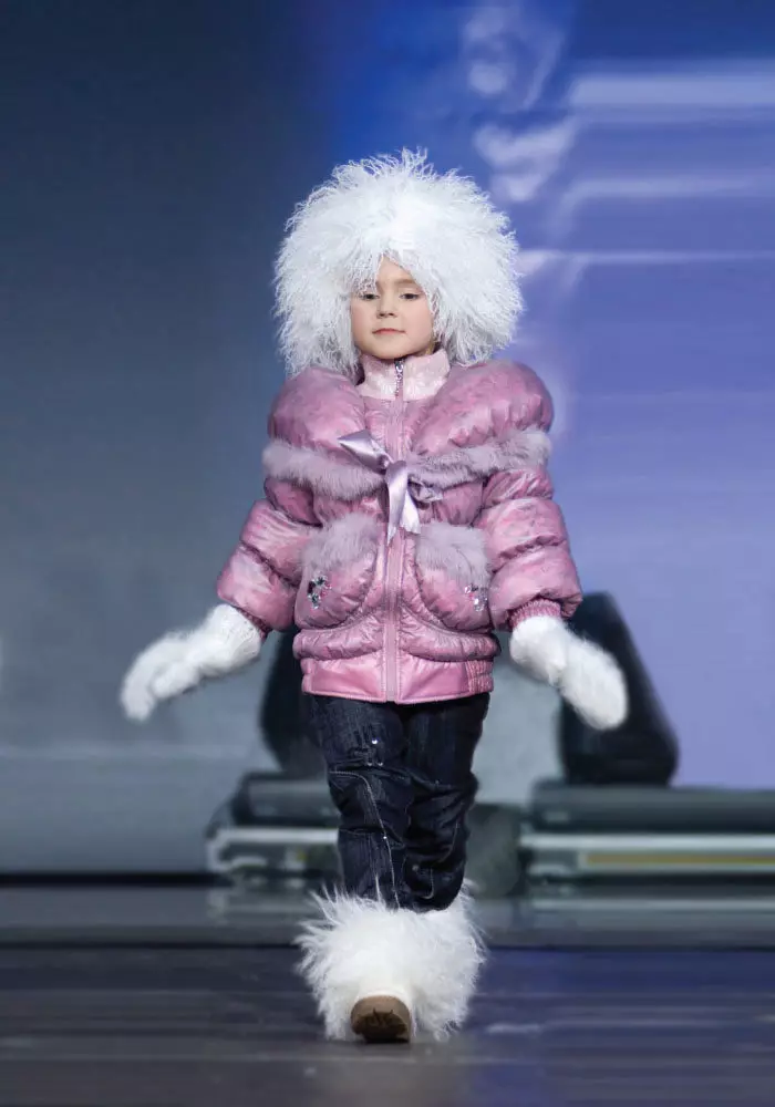 어린이 코트 (102 장의 사진) : 모직, 핀란드어, Zara, Downed, Dolce Gabbana, Shingry 훈련, 레드, 상어 코트, 시장 596_22