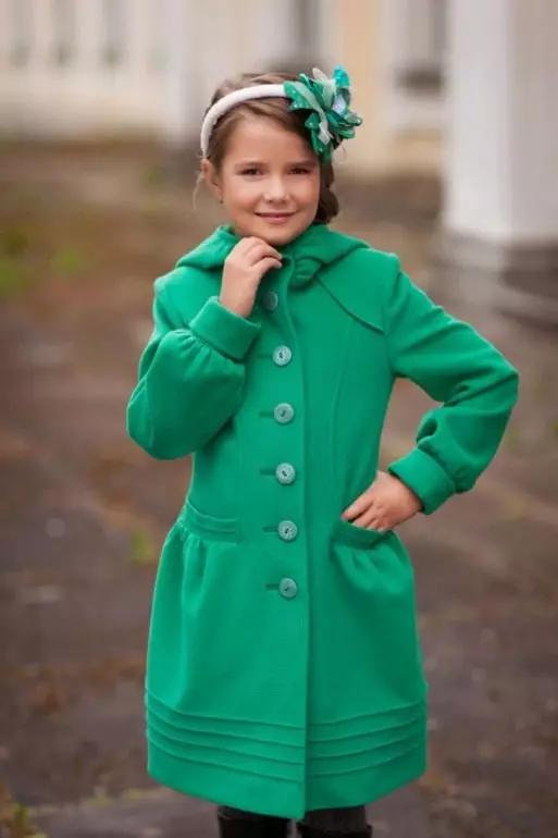어린이 코트 (102 장의 사진) : 모직, 핀란드어, Zara, Downed, Dolce Gabbana, Shingry 훈련, 레드, 상어 코트, 시장 596_45
