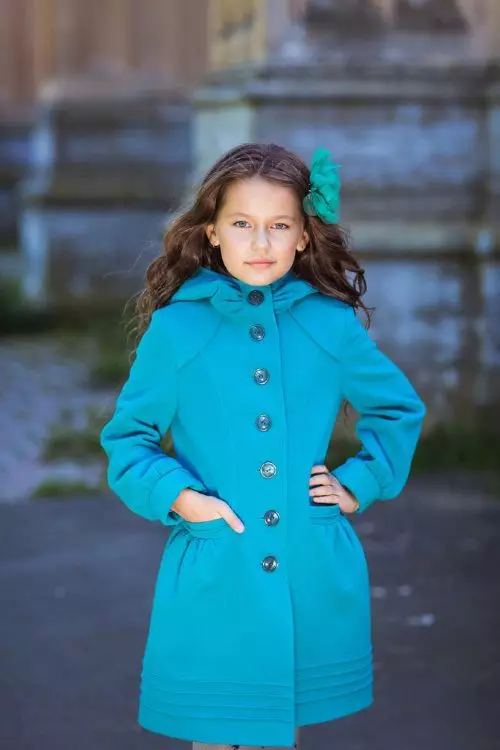 어린이 코트 (102 장의 사진) : 모직, 핀란드어, Zara, Downed, Dolce Gabbana, Shingry 훈련, 레드, 상어 코트, 시장 596_62