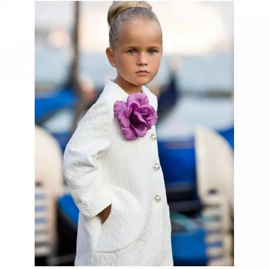 어린이 코트 (102 장의 사진) : 모직, 핀란드어, Zara, Downed, Dolce Gabbana, Shingry 훈련, 레드, 상어 코트, 시장 596_63