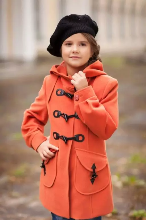 어린이 코트 (102 장의 사진) : 모직, 핀란드어, Zara, Downed, Dolce Gabbana, Shingry 훈련, 레드, 상어 코트, 시장 596_79
