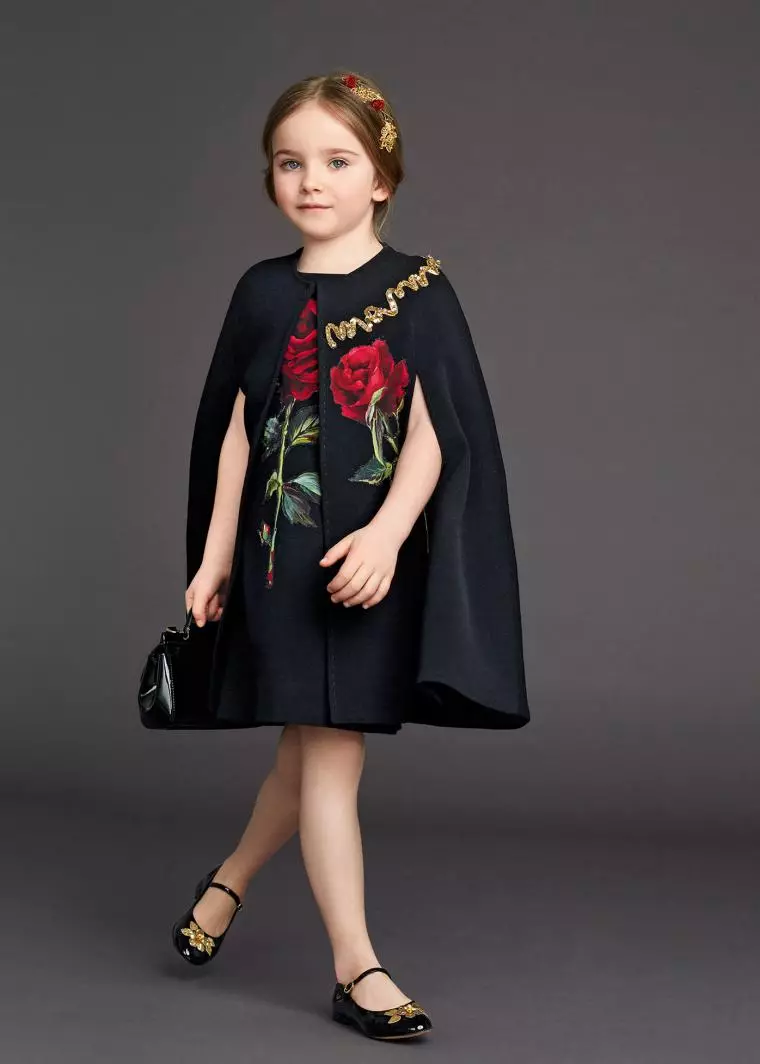 어린이 코트 (102 장의 사진) : 모직, 핀란드어, Zara, Downed, Dolce Gabbana, Shingry 훈련, 레드, 상어 코트, 시장 596_88
