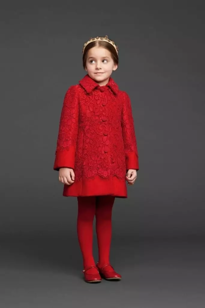 어린이 코트 (102 장의 사진) : 모직, 핀란드어, Zara, Downed, Dolce Gabbana, Shingry 훈련, 레드, 상어 코트, 시장 596_9
