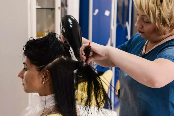 Cappuccio per capelli su capelli medi (60 foto): tappo acconciatura da donna con estensione su wavy, capelli ricci e diritti 5970_22