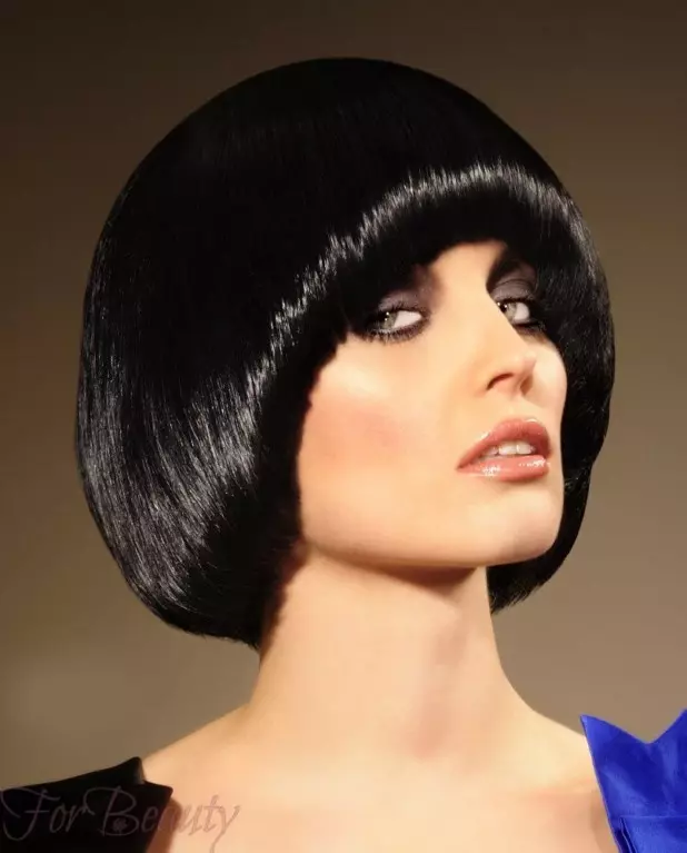 Haarschnitt Sisson auf mittlerem Haar (50 Fotos): Merkmale der Ausrüstung, der abgestuften Frisur der Damen, einem SEESON-Haarschnitt mit einem Knall für mittleres Haar 5974_42