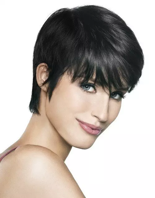 Haircut Garson (57 Foto): Hairstyles Wanita untuk Rambut Medium, Panjang Dan Pendek, Pilihan Yang Diperpanjang Untuk Wanita 5989_38