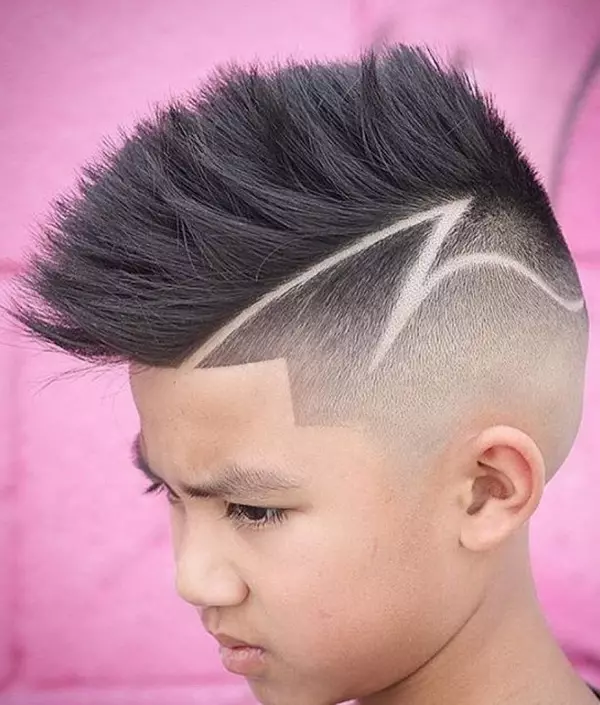 Haircuts Half-Fox para sa Boys (39 mga larawan): Hairstyles para sa mga tinedyer, baby haircuts para sa 5 at 10 taon 6005_11