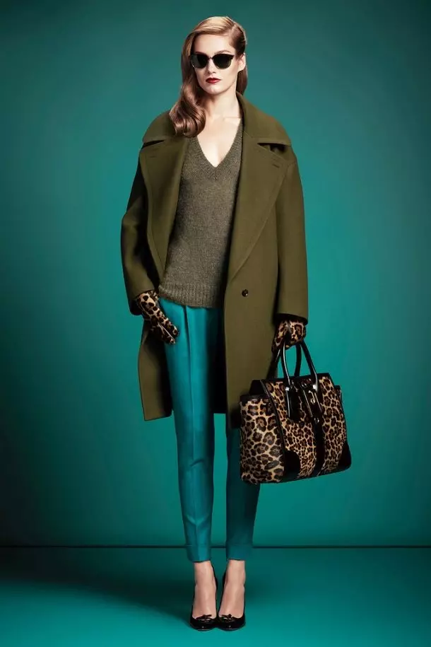 녹색 코트 (122 장의 사진)를 착용하는 것 : 진한 녹색, 어떤 스카프가 적합 할 것, 가방, 부속품, 영어 칼라가있는 코트 601_100