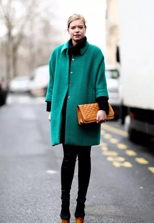 녹색 코트 (122 장의 사진)를 착용하는 것 : 진한 녹색, 어떤 스카프가 적합 할 것, 가방, 부속품, 영어 칼라가있는 코트 601_104