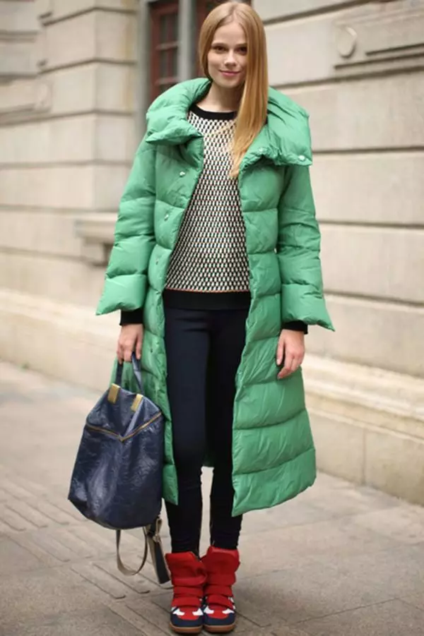 녹색 코트 (122 장의 사진)를 착용하는 것 : 진한 녹색, 어떤 스카프가 적합 할 것, 가방, 부속품, 영어 칼라가있는 코트 601_111
