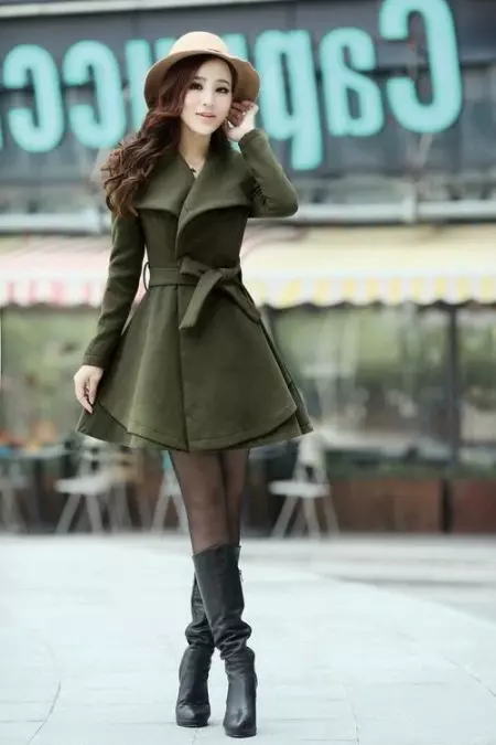 Qué llevar un abrigo verde (122 fotos): verde oscuro, qué bufanda se ajustará, bolsa, accesorios, abrigo con un collar de inglés 601_121