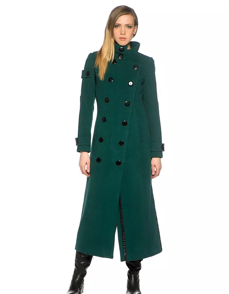 Çfarë duhet të veshin një pallto të gjelbër (122 foto): jeshile e errët, ajo që shall do të përshtatet, qese, pajisje, pallto me një jakë angleze 601_37