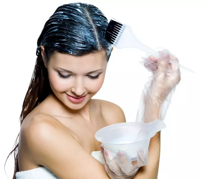 Ako rozjasniť vaše vlasy doma? 52 foto zosvetlenie vlasov bez farby ľudovými prostriedkami: med a sóda. Čo ešte môžete použiť? Recenzie 6020_19