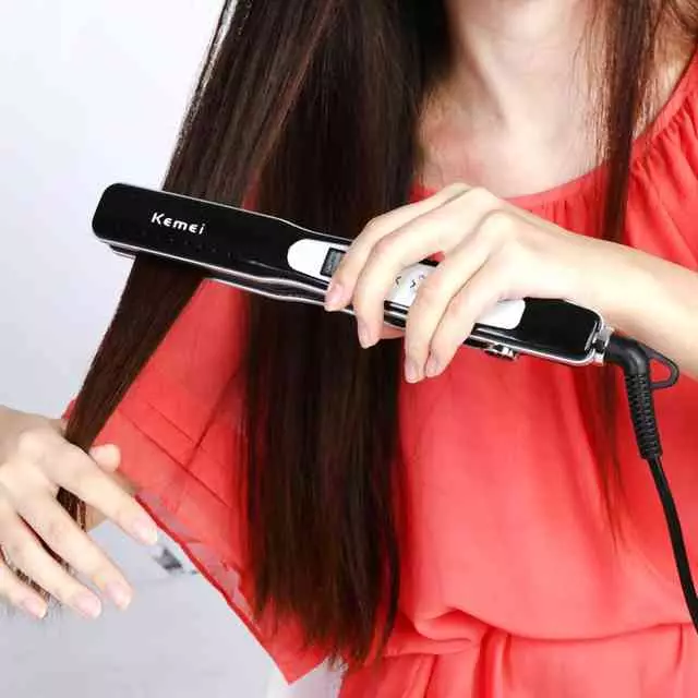 Saç stilleri için HEM KORUMA AŞAĞILARI: Bir yakalama, maşa veya saç kurutma makinesi ile stil yaparken saç restorasyonu için ısı koruma maddesini seçin. 6056_17