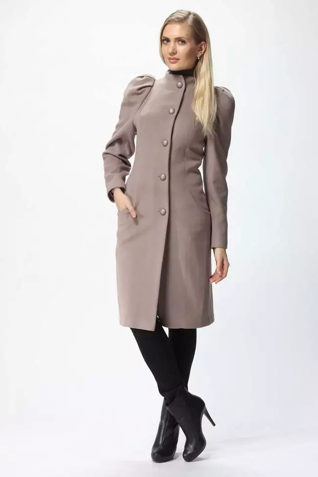 Nainen Drap Coat (112 Valokuvat): Suuret koot, miten pestä, turkis, musta, hupullinen, mitä yllään takki drape 610_110