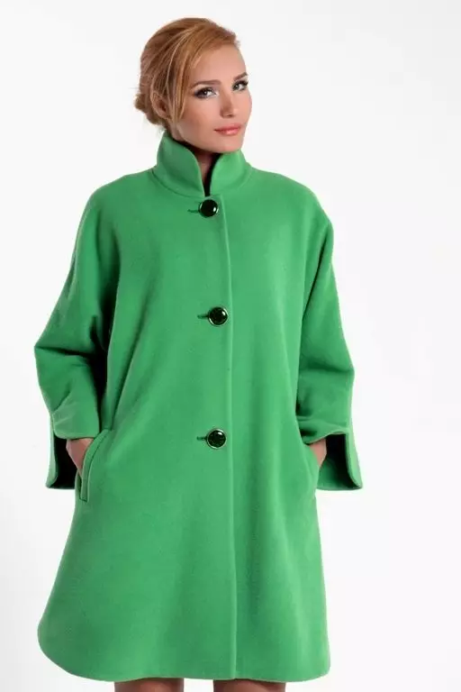 Жіноче драпове пальто (112 фото): великих розмірів, як випрати, з хутром, чорне, з капюшоном, з чим носити пальто з драпу 610_37