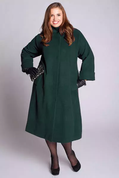 Ženska Drap Coat (112 fotografij): Velike velikosti, kako umivati, s krznom, črno, s kapuco, s tem, kar nosi plašč od plašča 610_58