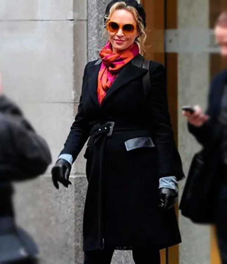 Женско черно палто (172 снимки): дълъг, къс, качулка, черно и бяло, прави, кожени ръкави, годни, кожа 611_146