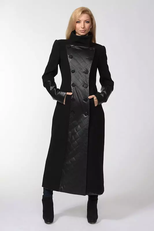 Жіноче чорне пальто (172 фото): довге, коротке, з капюшоном, чорно-біле, пряме, з шкіряними рукавами, приталені, шкіряне 611_39