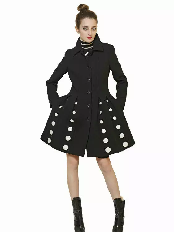 Mantel hitam wanita (172 foto): panjang, pendek, berkerudung, hitam dan putih, lurus, lengan kulit, pas, kulit 611_80