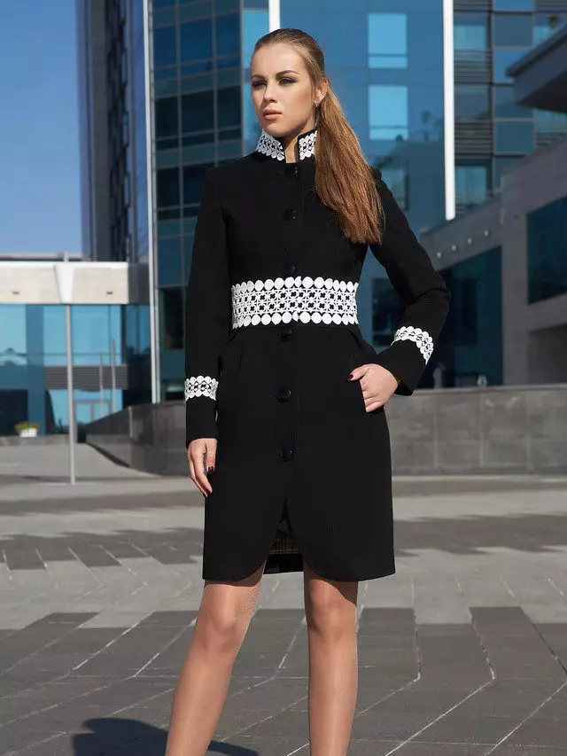 Female black coat (172 photos): long, short, hooded, black and white, straight, leather sleeves, fit, leather 611_93