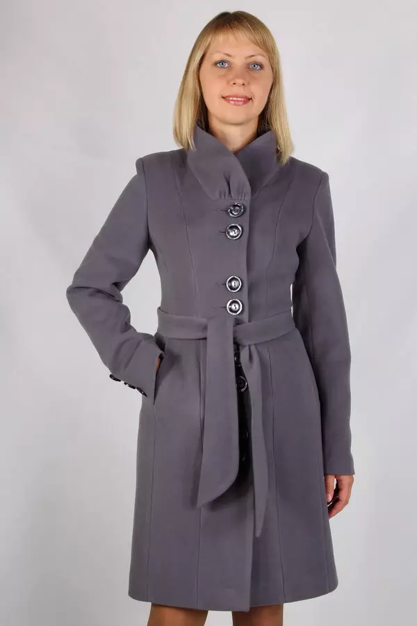 Беттік пальто (103 фото пальто): Пенза зауытындағы шолулар мен шасси 617_35