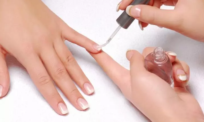 Hot manicure (24 mga larawan): Ano ito? Teknolohiya gumaganap sa home hakbang-hakbang. Paano pumili ng paliguan at isang manicure lotion? 6204_19