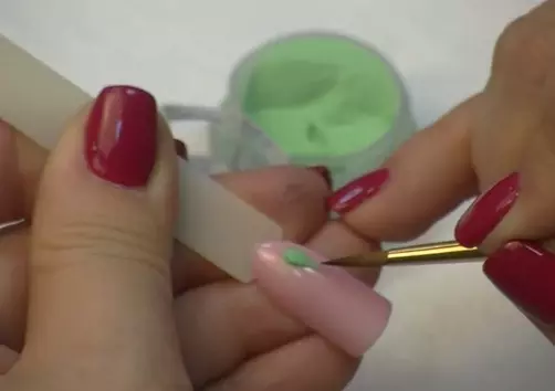 Acrylic ji bo nails (51 wêne): Ew çi ye û çawa li malê kirê? Meriv çawa sêwirana bi piyalek powdar a acrylic re çêkir? Meriv çawa nexşeyan bicîh tîne? 6213_30