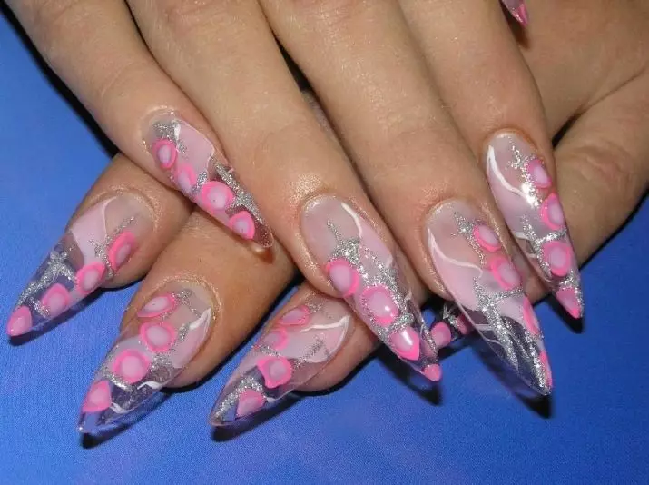 Acrílico para unhas (51 fotos): O que é e como alugar em casa? Como fazer um design com uma pintura de unha de pó de acrílico? Como aplicar desenhos? 6213_48