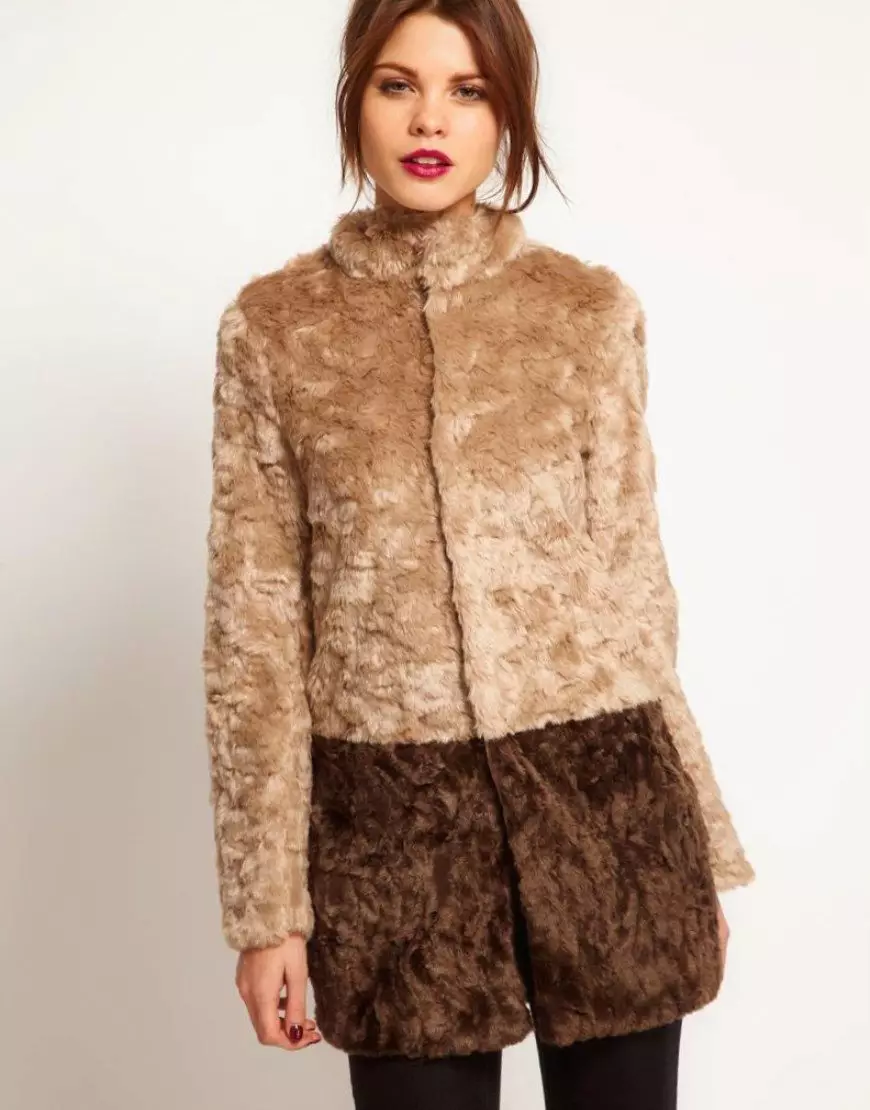 Пальто зі штучного хутра (78 фото): з каракулю, з капюшоном, плюшеве, жіночі моделі пальто 621_11