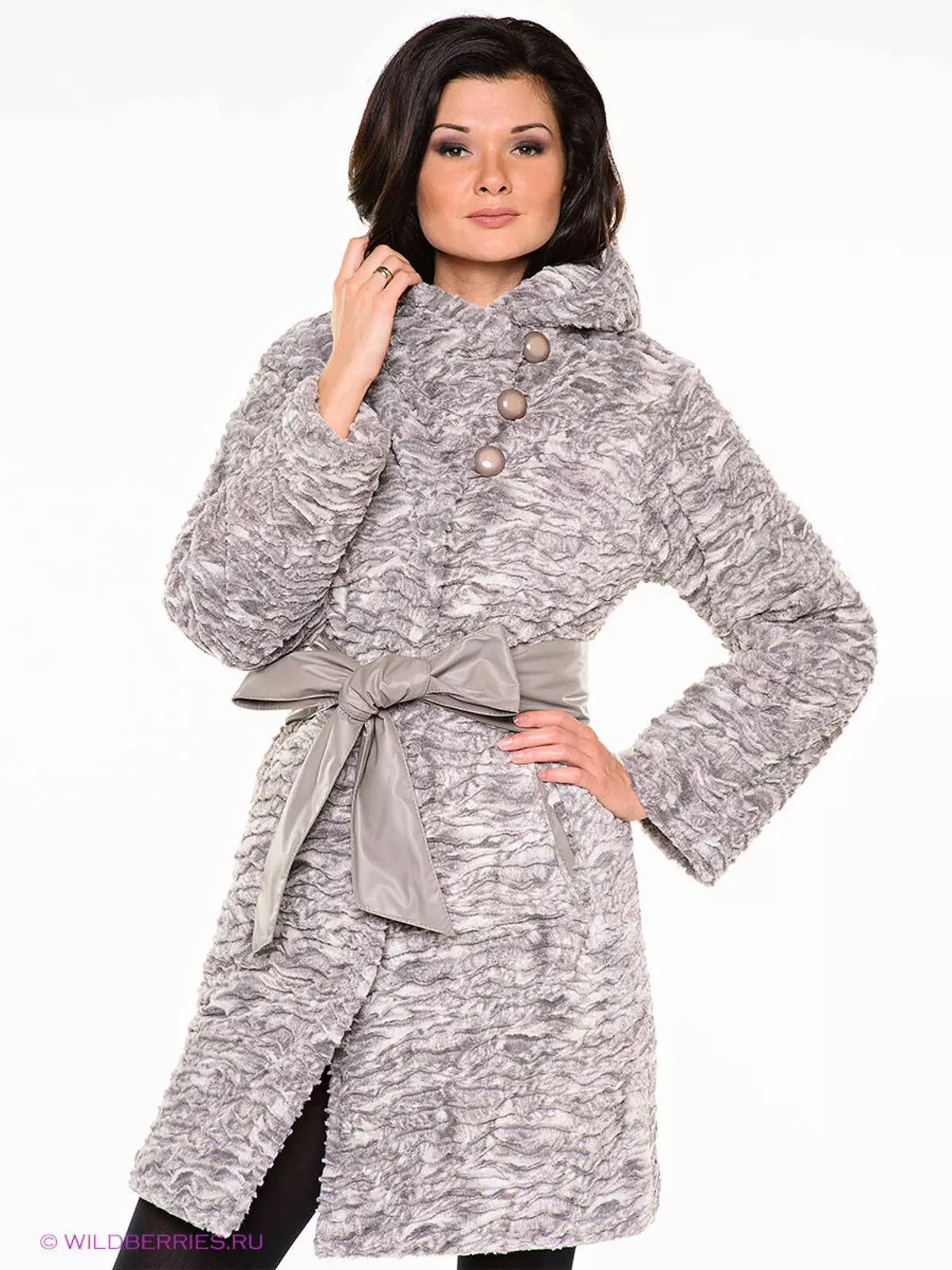 Пальто зі штучного хутра (78 фото): з каракулю, з капюшоном, плюшеве, жіночі моделі пальто 621_15