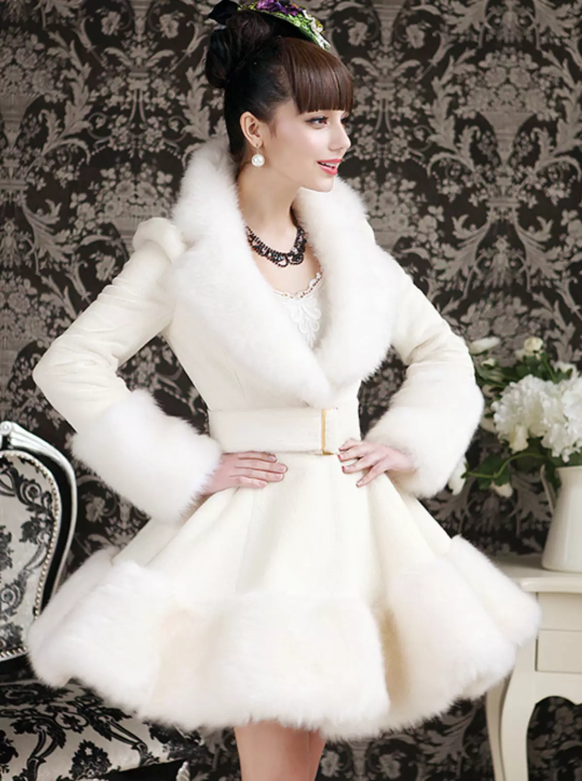 Пальто зі штучного хутра (78 фото): з каракулю, з капюшоном, плюшеве, жіночі моделі пальто 621_32