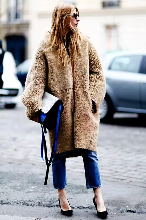 Пальто зі штучного хутра (78 фото): з каракулю, з капюшоном, плюшеве, жіночі моделі пальто 621_39