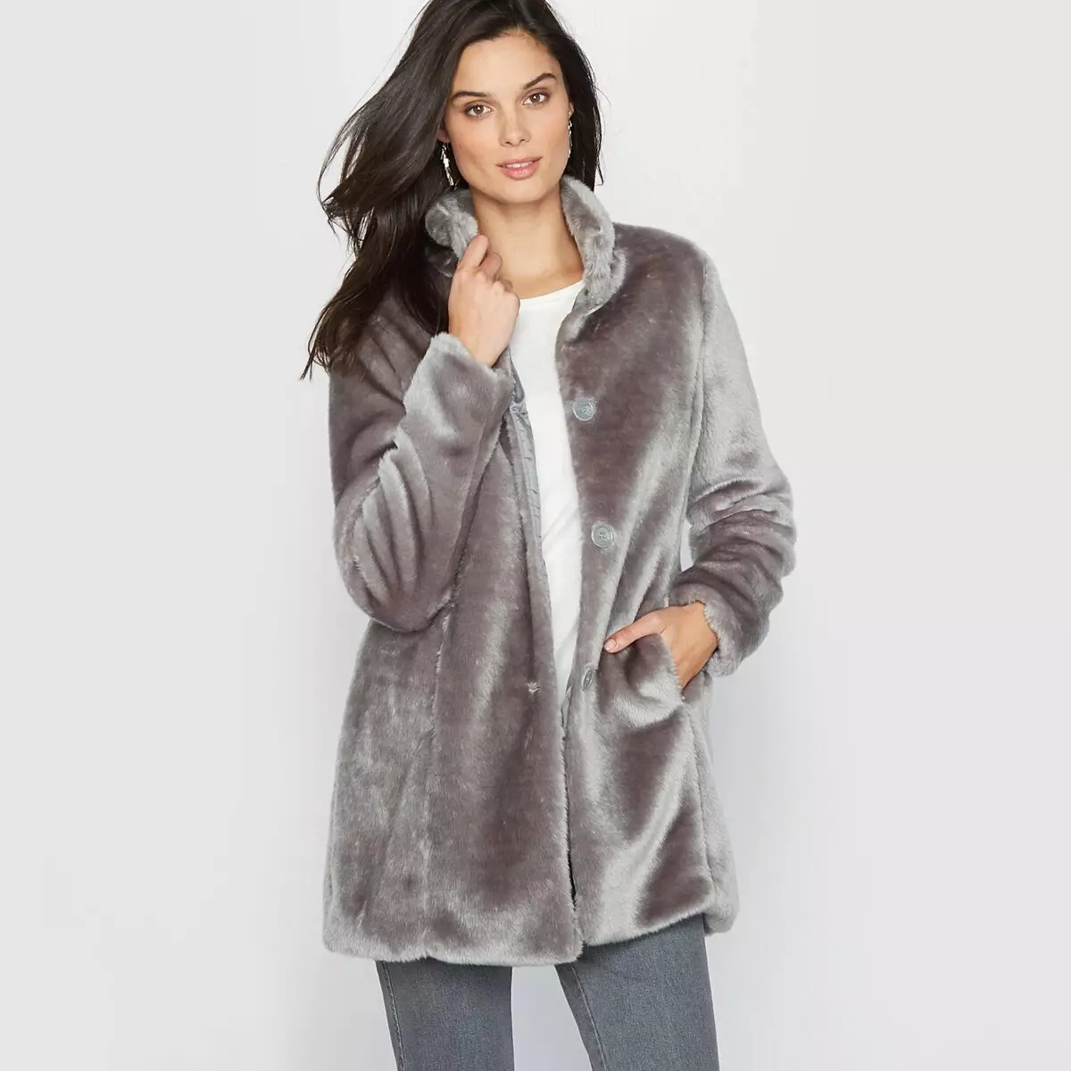 Пальто зі штучного хутра (78 фото): з каракулю, з капюшоном, плюшеве, жіночі моделі пальто 621_46