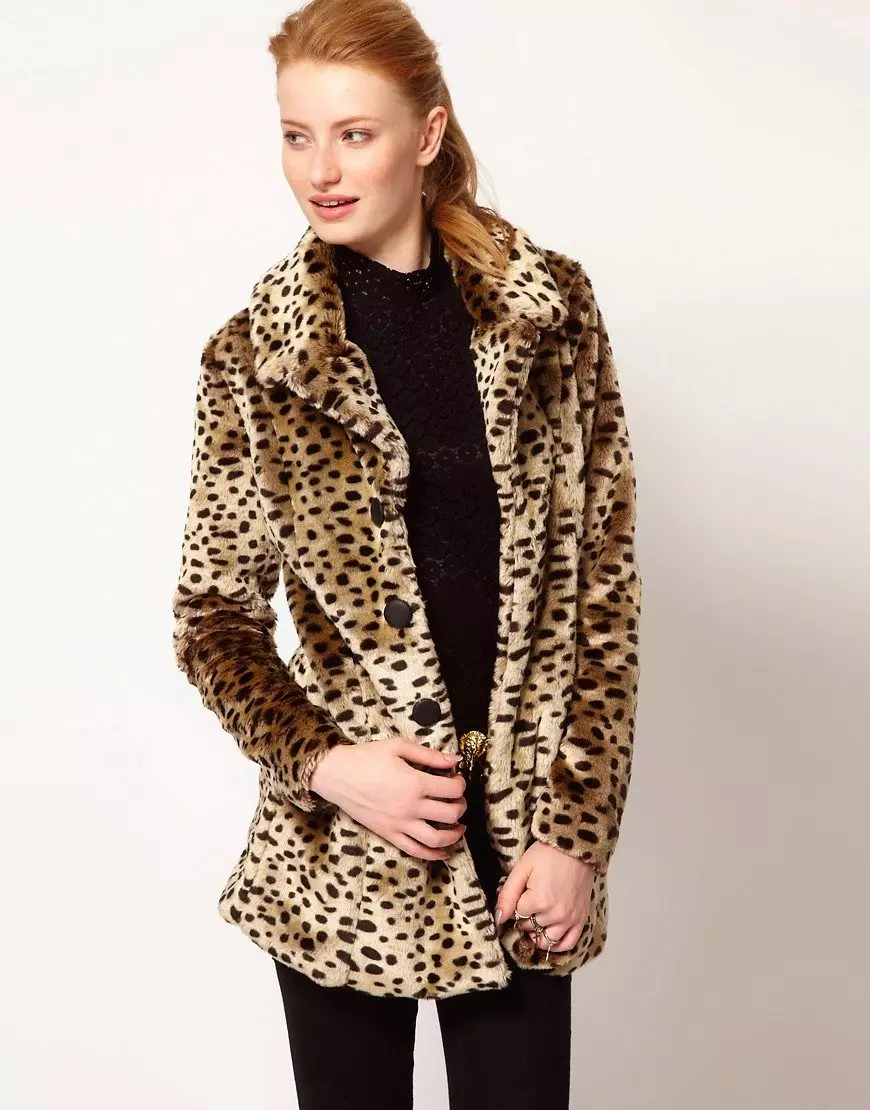Пальто зі штучного хутра (78 фото): з каракулю, з капюшоном, плюшеве, жіночі моделі пальто 621_49