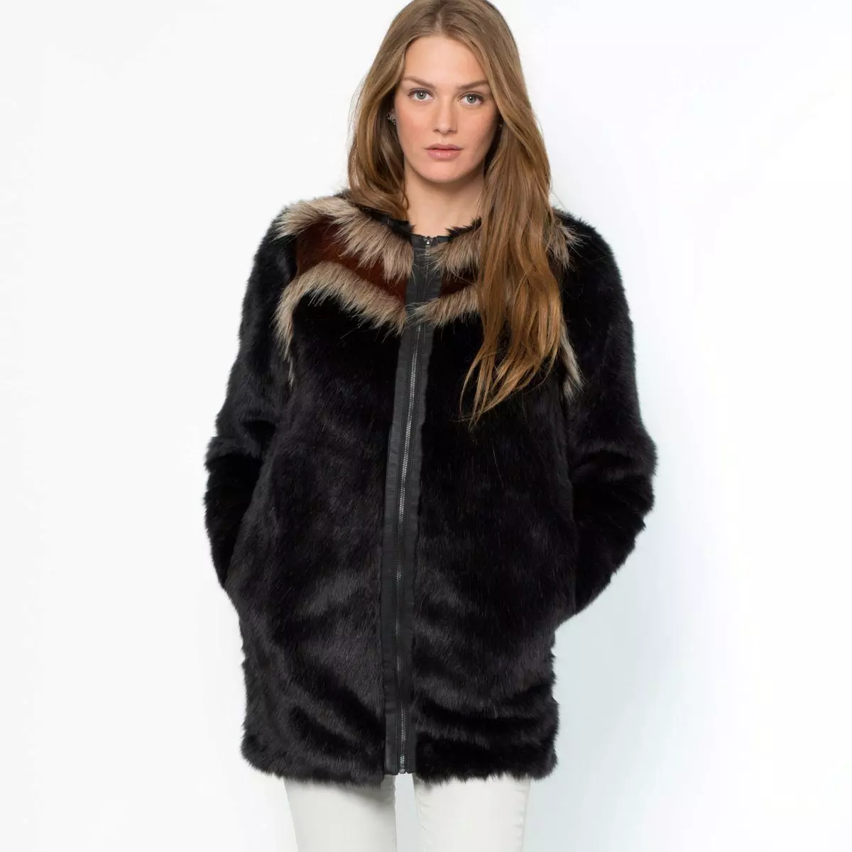 Пальто зі штучного хутра (78 фото): з каракулю, з капюшоном, плюшеве, жіночі моделі пальто 621_9
