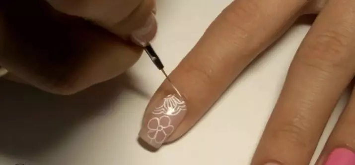 Akryl nagelfärger (11 bilder): Hur man använder dem? Hur man gör en vacker målning? Manikyrdesignalternativ. Steg-för-steg-instruktion Ritning på naglar 6225_4