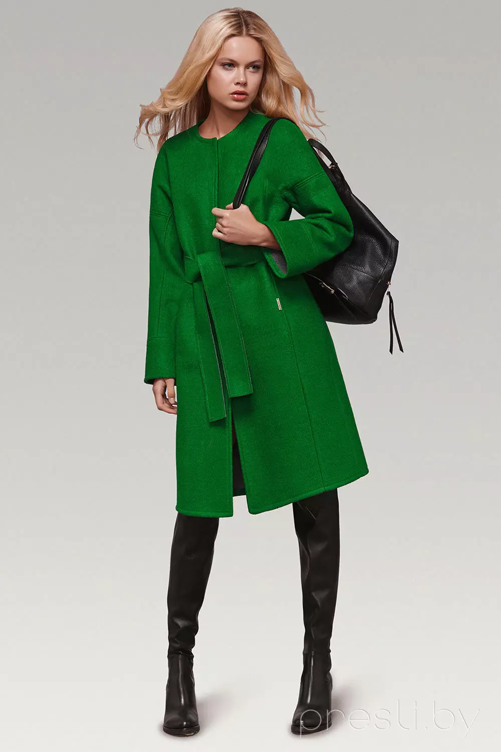 Что купить на весну верхняя одежда. Зеленое пальто. Зелёное пальто женские. Ярко зеленое пальто. Весеннее пальто.
