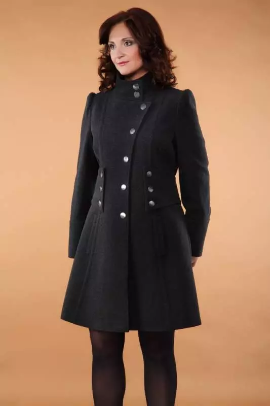 Женски капут пролеће 2021 (356 фотографија): од руских произвођача, модела, стилова и стилова, прекривено, кратак, пригушивање, кожа 623_14